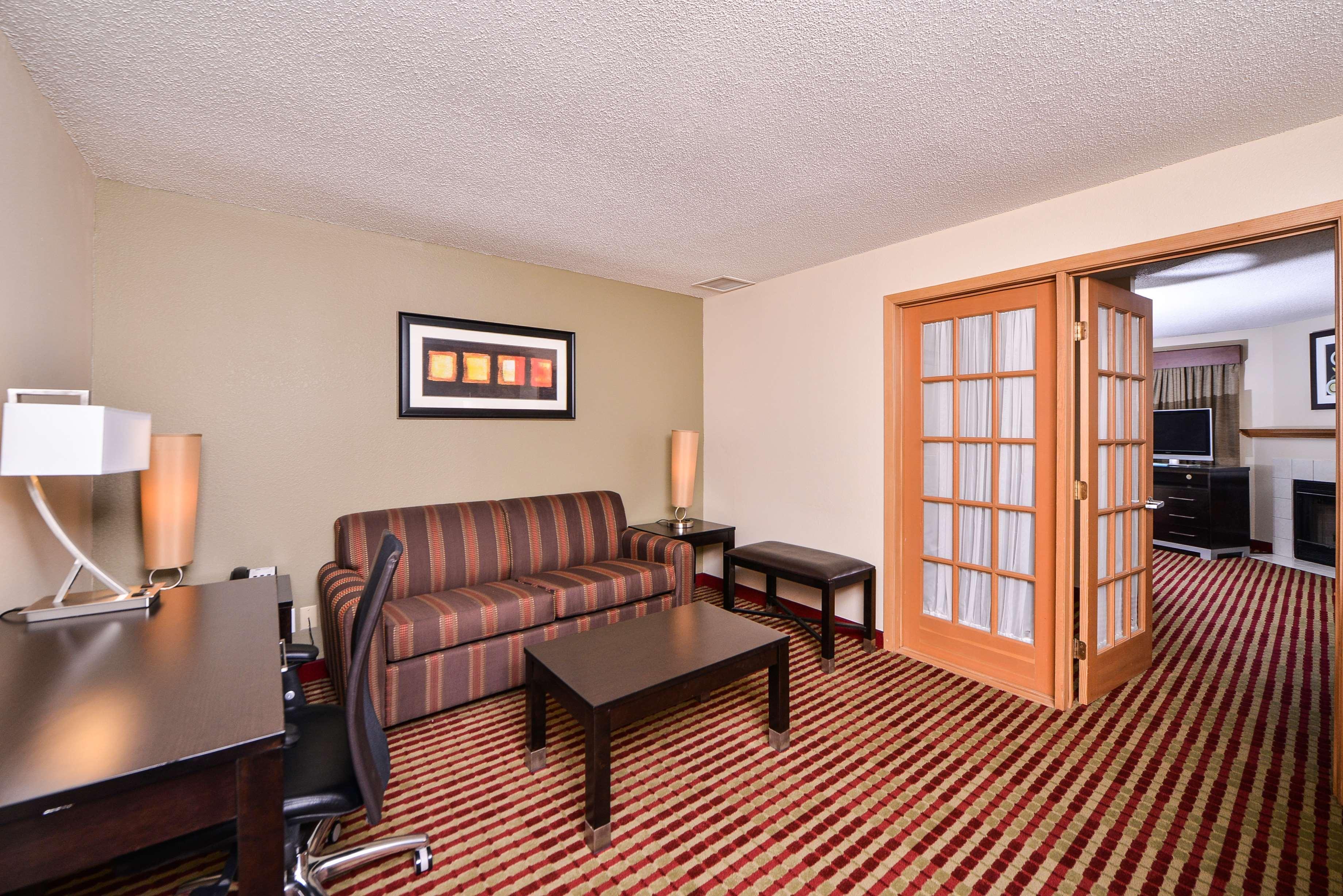 Best Western Germantown Inn Екстериор снимка