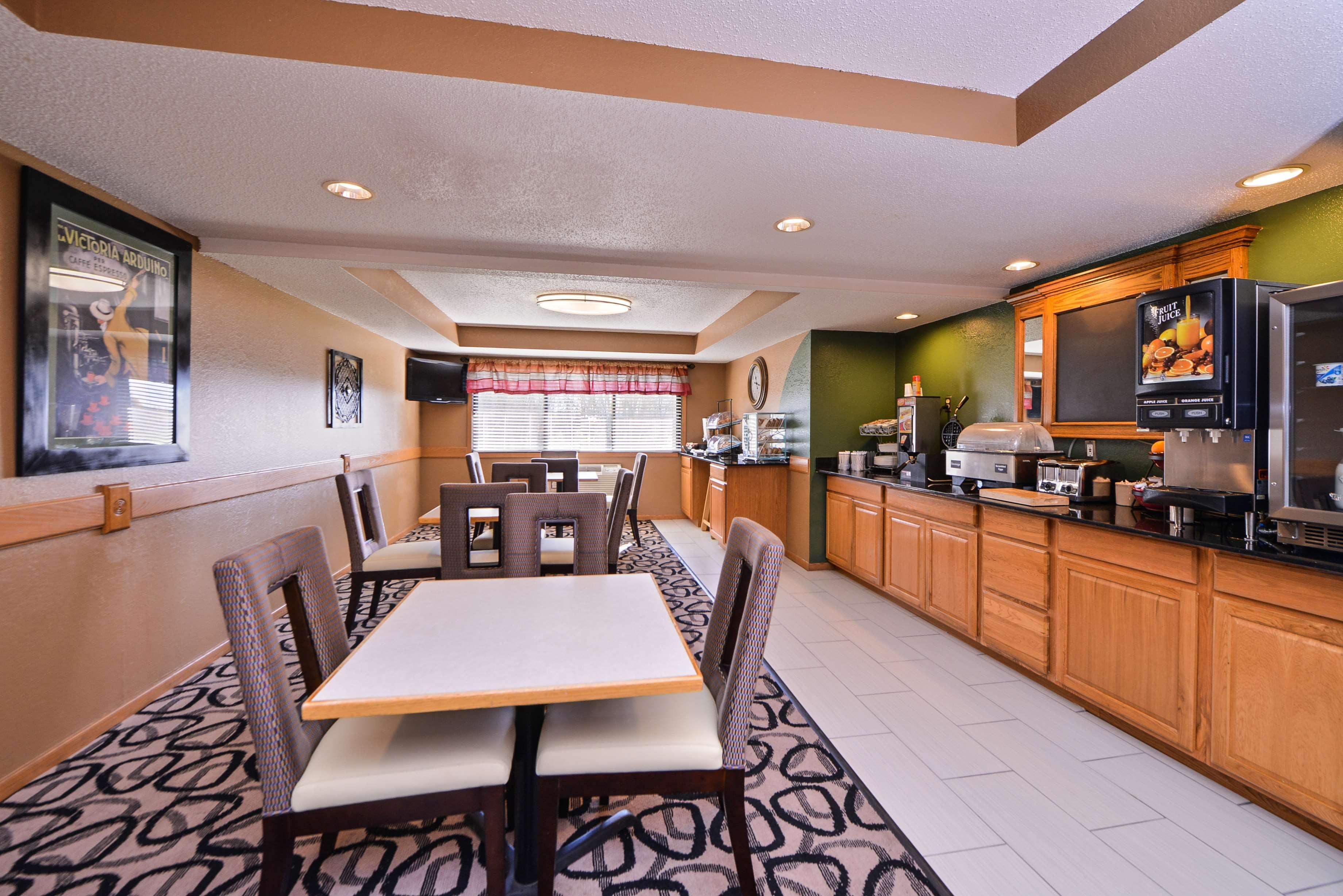 Best Western Germantown Inn Екстериор снимка