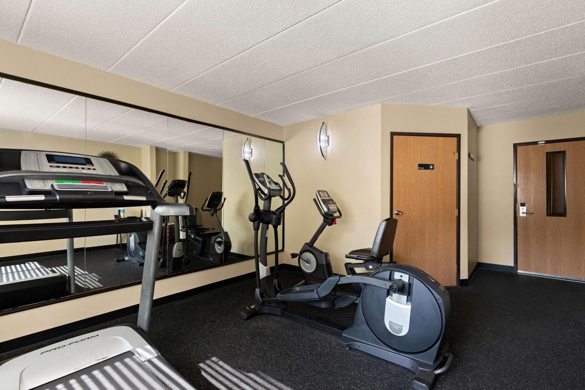 Best Western Germantown Inn Екстериор снимка